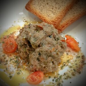 Paté de atún y aceitunas